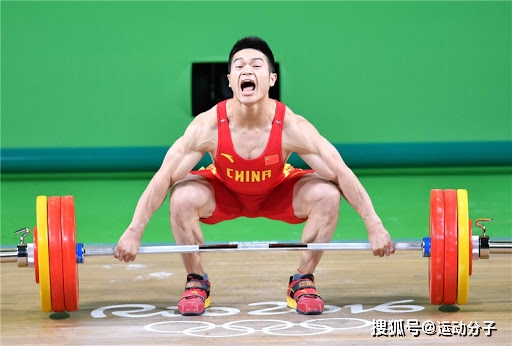 举重石智勇破纪录_举重冠军石智勇抓框_举重69kg石智勇夺冠