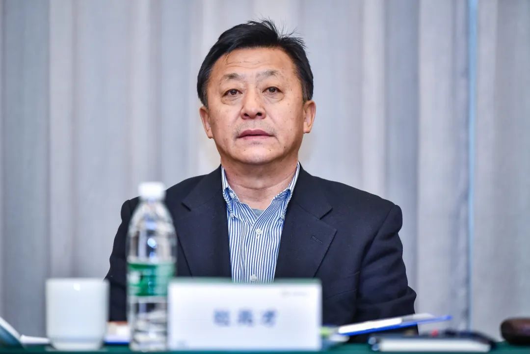 美国足球队现状_美国足球队成员_美国组建足球队多少年历史