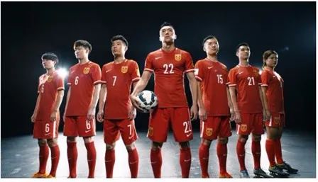美国足球队现状_美国组建足球队多少年历史_美国足球注册球员人数