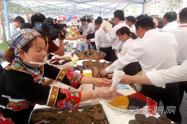 营养餐配送运营方案_营养餐配送车图片_水城营养餐配送