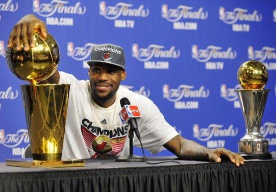 NBA现役球员冠军戒指盘点，其中一人成“抱大腿”专家！