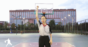 篮球吹哨规则及手势_篮球吹哨怎么吹响_篮球规则什么时候吹提醒哨