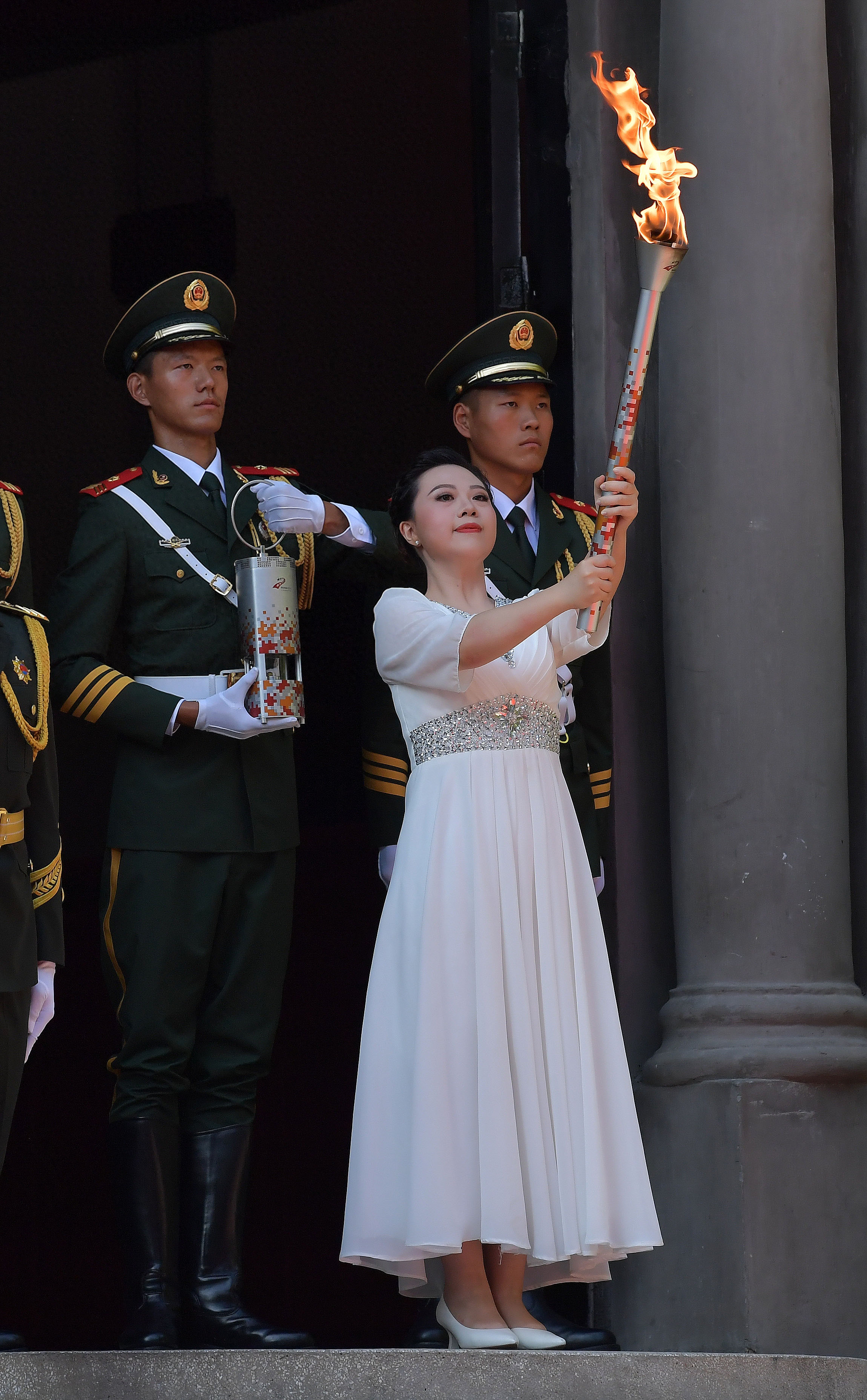 第七届世界军人运动会圣火火种采集和火炬传递启动仪式在南昌举行