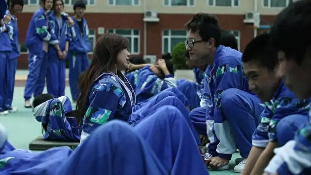 健身明星图片_男明星们健身照片_健身明星照片男们高清