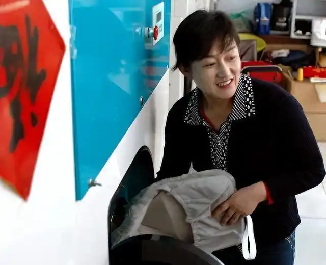 退休举重冠军人有多少_退休的举重冠军有哪些人_举重退役冠军