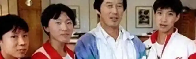 退休举重冠军人有多少_退休的举重冠军有哪些人_举重退役冠军